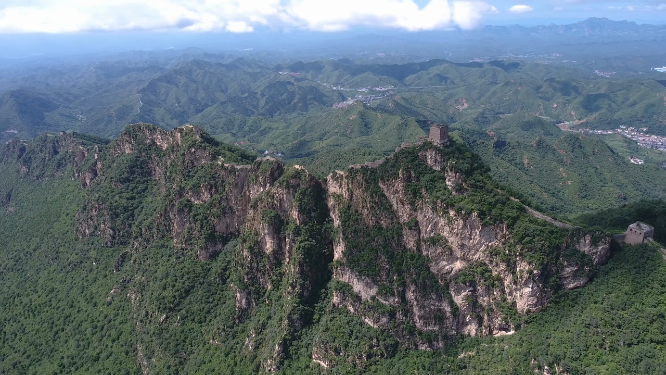 绿林山巅长城烽火台航拍