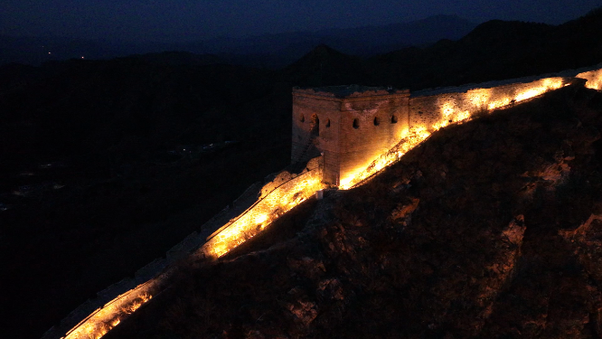 超清航拍御三拍摄不一样的长城夜景