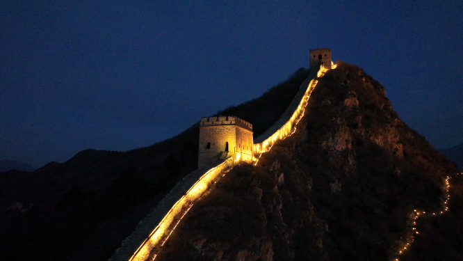 超清航拍御三拍摄不一样的长城夜景