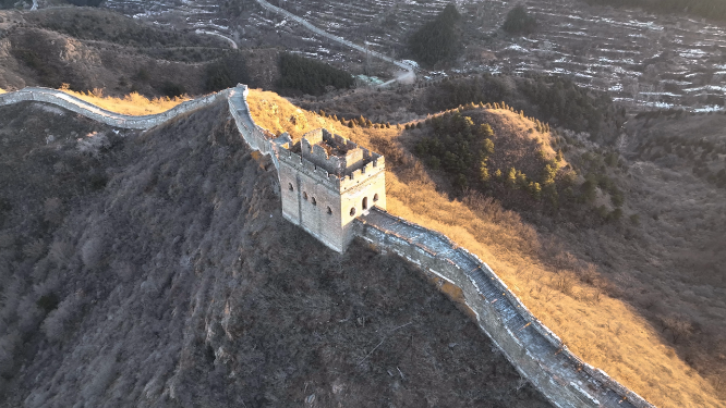 长城夕阳金光