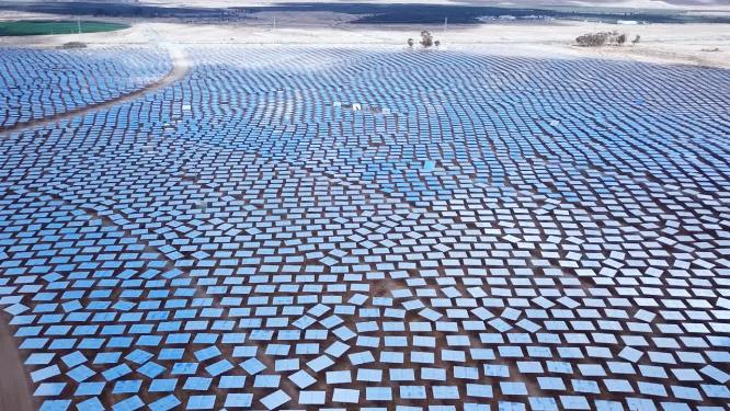 4K太阳能发电站新能源光伏发电