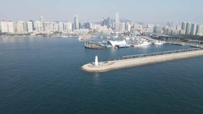 城市航拍山东青岛海边爱情码头