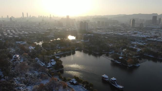 旅游景区山东济南大明湖5A冬天雪景