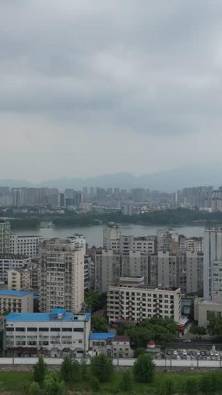 航拍江西九江城市风光甘棠湖