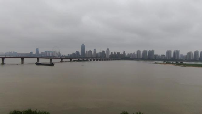 航拍江西南昌赣江涨洪水