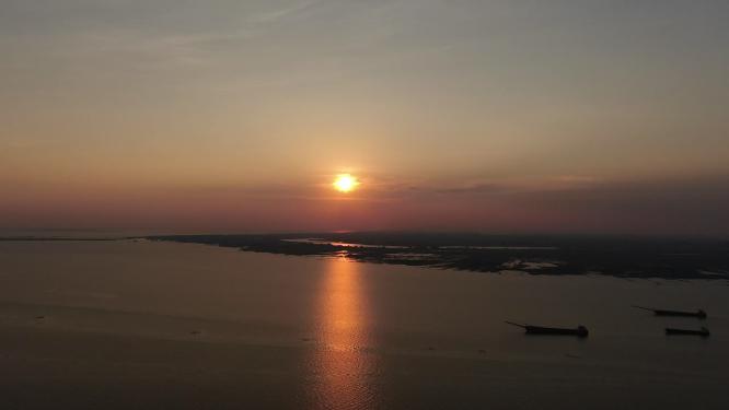航拍湖南岳阳洞庭湖夕阳晚霞日落
