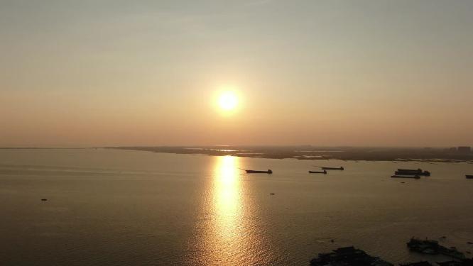 航拍湖南岳阳洞庭湖夕阳晚霞日落