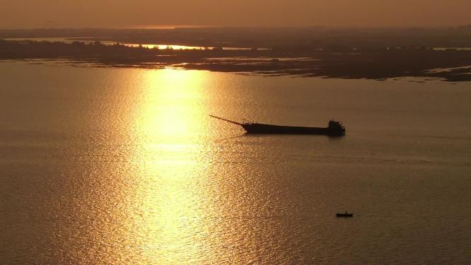 航拍湖南岳阳洞庭湖夕阳晚霞日落