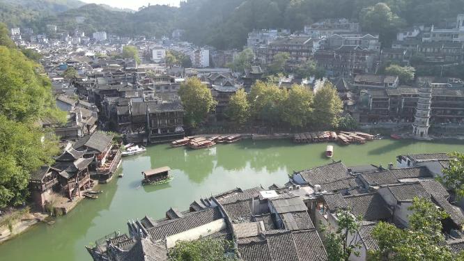 航拍湖南湘西凤凰古城沱江风光