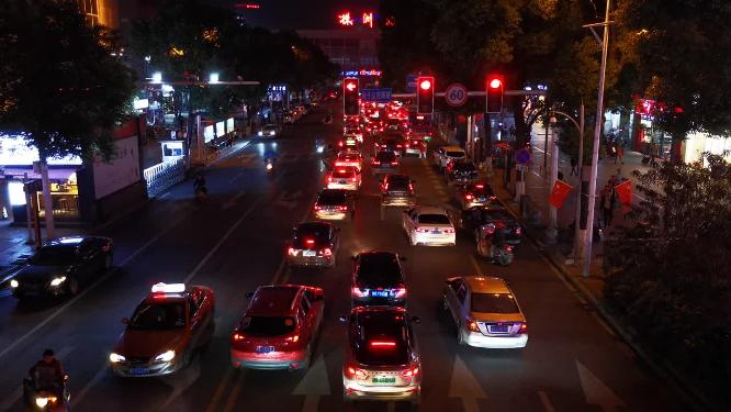 城市夜景拥堵交通竖拍