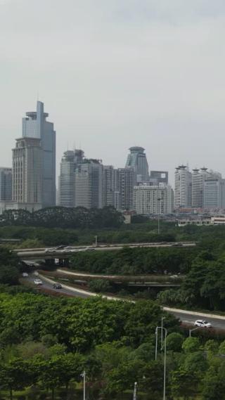 广西南宁城市交通竖屏航拍