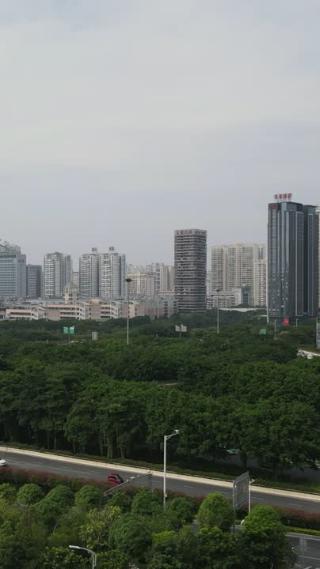 广西南宁城市交通竖屏航拍
