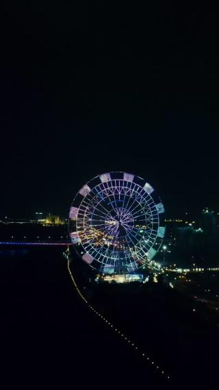 江西南昌之眼摩天轮夜景竖屏航拍
