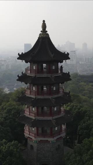 浙江绍兴稽山公园竖屏航拍