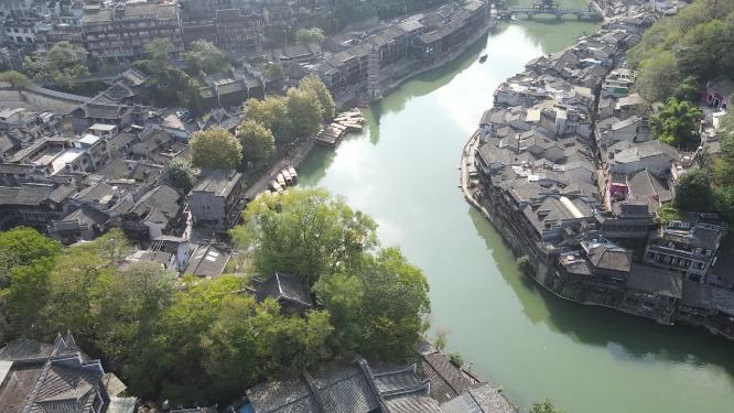 航拍湖南湘西凤凰古城沱江风光