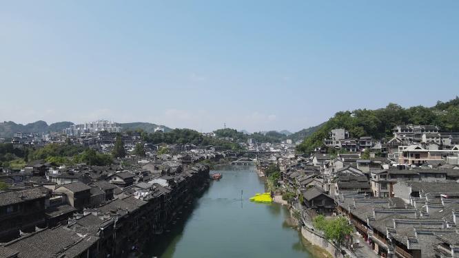 航拍湖南湘西凤凰古城沱江风光