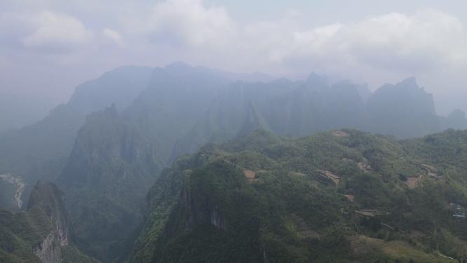 航拍雄伟壮丽山川湖南张家界