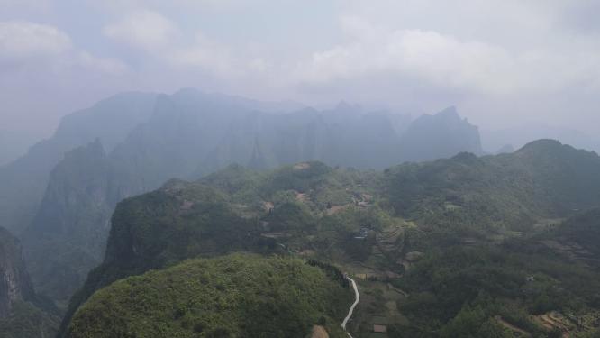 航拍雄伟壮丽山川湖南张家界