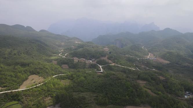 航拍雄伟壮丽山川湖南张家界
