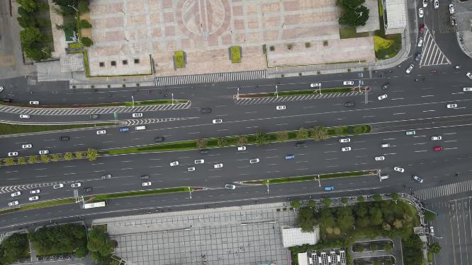 俯拍广西南宁民族大道交通