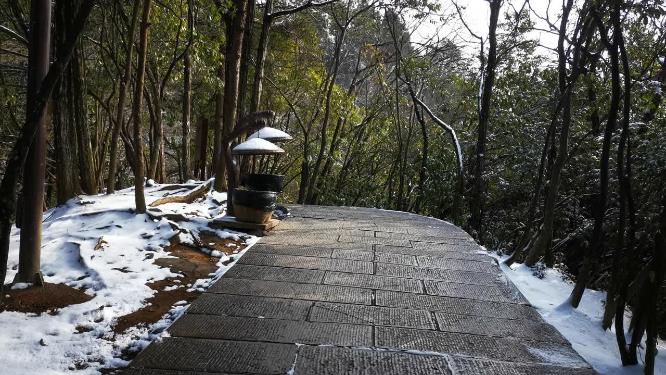 实拍湖南张家界武陵源雪景