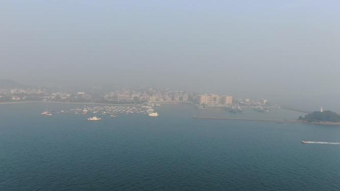 山东青岛城市雾霾天气航拍
