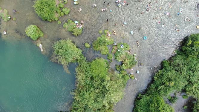俯拍贵阳花溪湿地公园花溪河