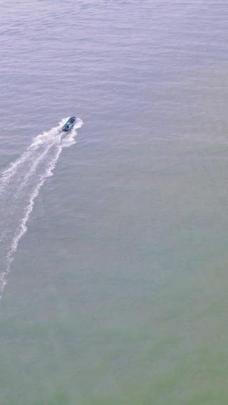 航拍大海风光竖屏