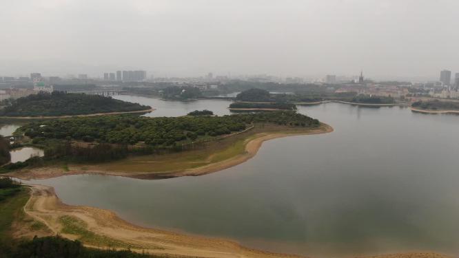 航拍广东东莞松山湖风光