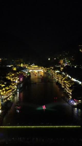4K航拍湖南凤凰古城夜景灯光秀