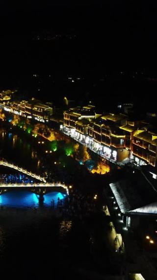 4K航拍湖南凤凰古城夜景灯光秀