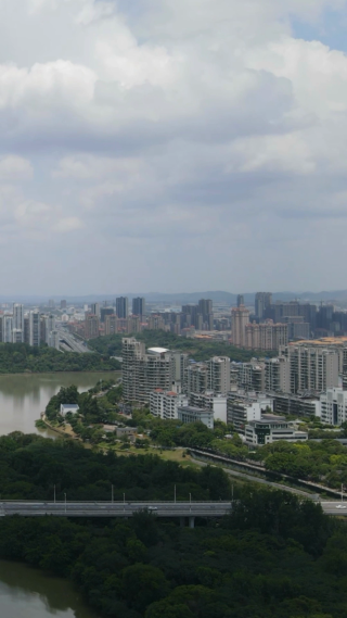 城市延时江西赣州城市风光竖屏航拍延时