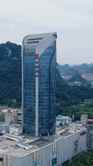 城市航拍广西柳州城市风光竖屏