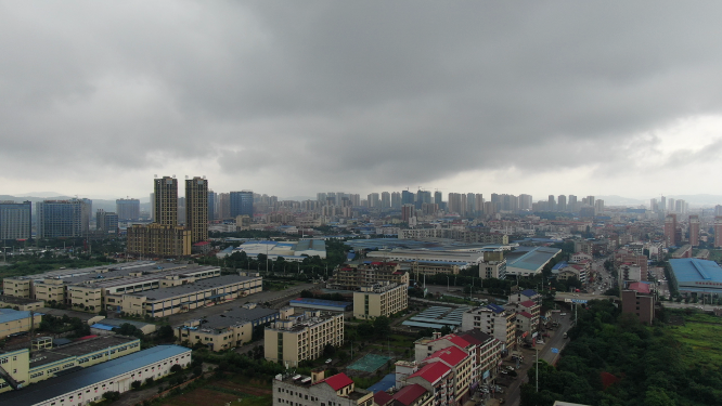 城市航拍暴雨来临高楼雨季