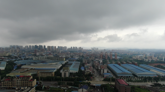 城市航拍暴雨来临高楼雨季