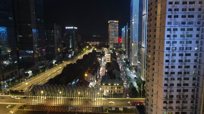城市航拍武汉楚河汉街商业步行街夜景