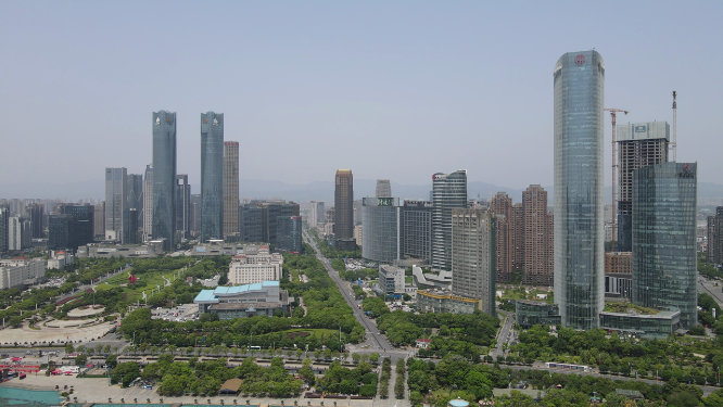 城市航拍江西南昌绿地双子塔秋水广场