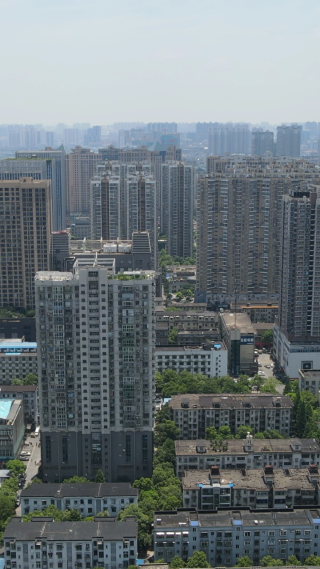 城市航拍江西赣州城市建设竖屏