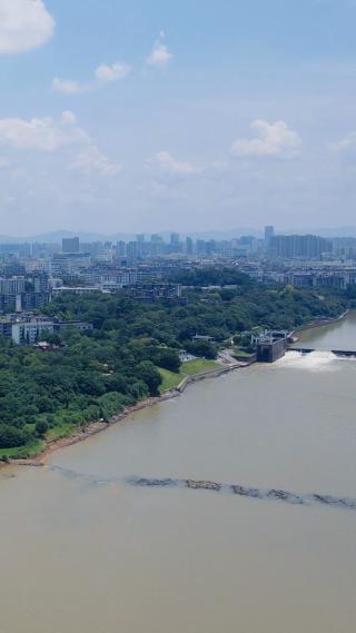城市航拍江西赣州赣江竖屏