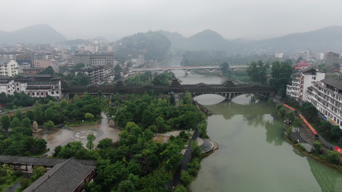 城市航拍湖南城步风雨桥地标建筑