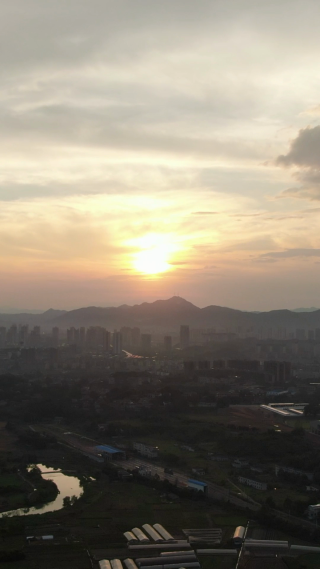 城市航拍湖南怀化日落晚霞竖屏