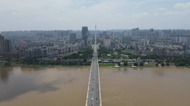 城市航拍湖南株洲大桥交通