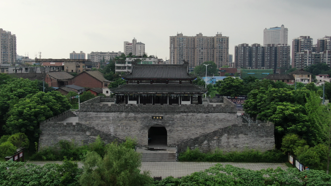 城市航拍湖南湘潭通济门地标建筑