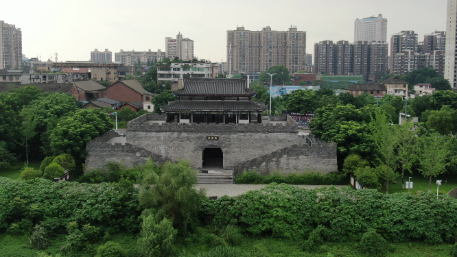 城市航拍湖南湘潭通济门地标建筑