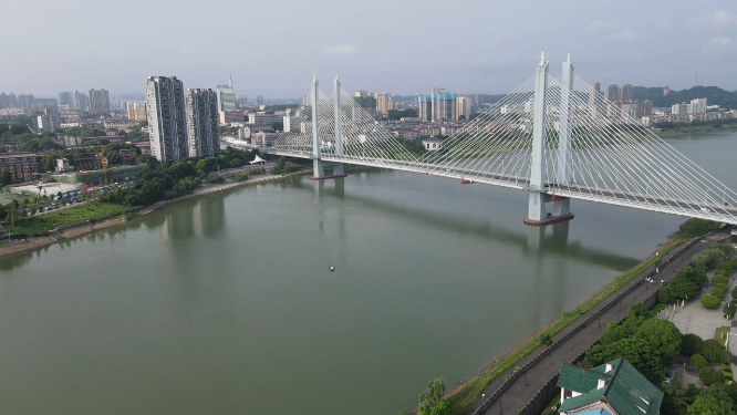 城市航拍湖南益阳西流湾大桥交通