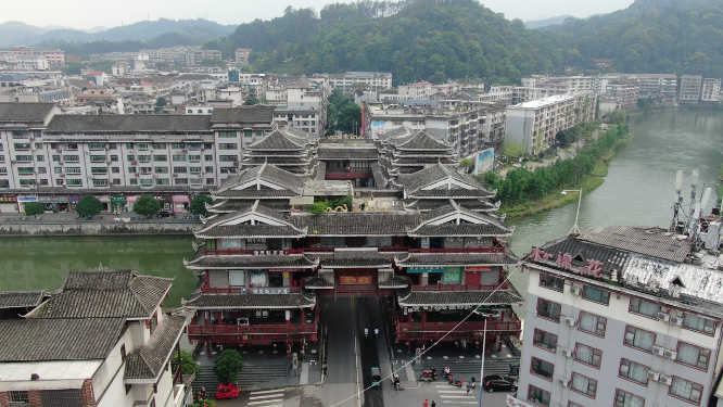 城市航拍湖南通道廊桥地标建筑 