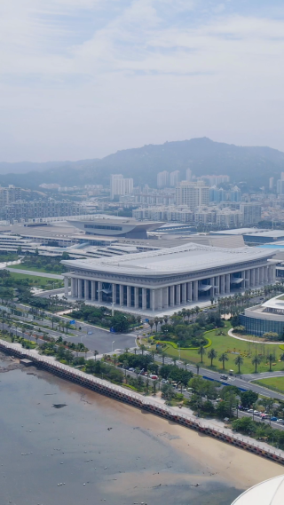 城市航拍福建厦门城市风光竖屏