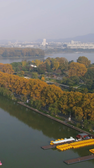 旅游景区南京玄武湖竖屏航拍