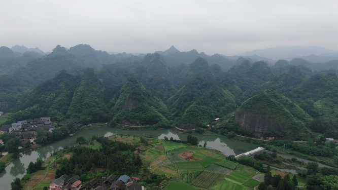 旅游景区广西桂林哈斯特地貌山川