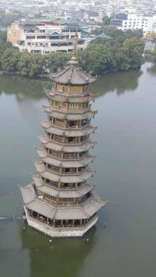 旅游景区桂林日月双塔竖屏航拍